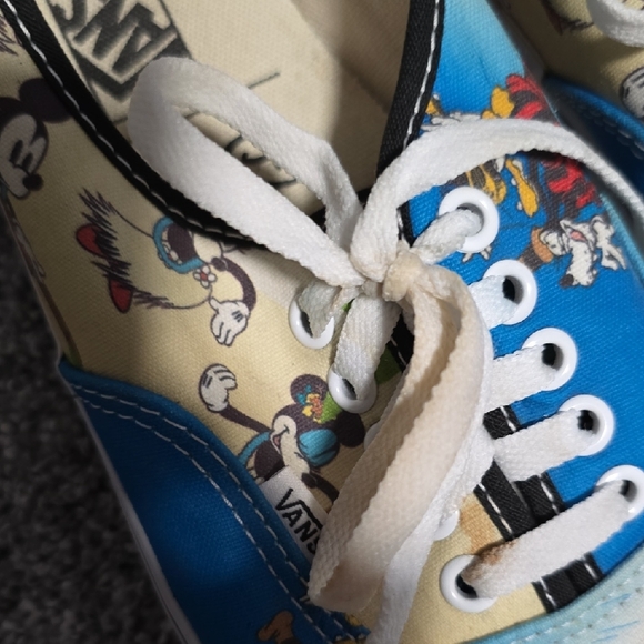 Disney Vans Off The Wall Sneakers Size 10 - Picture 3 of 6
